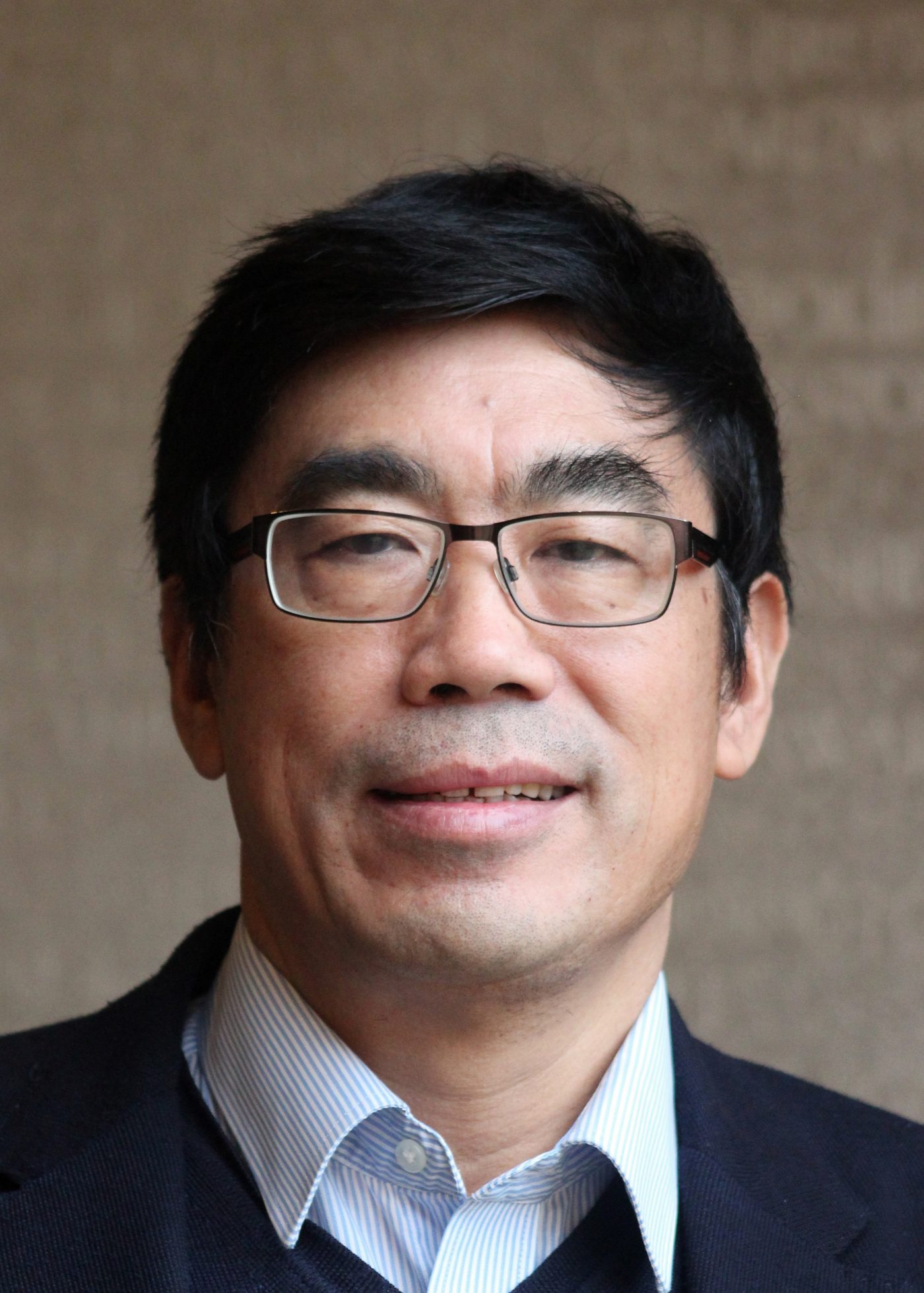 Professor Zhanfeng Cui, cientista que desenvolveu o teste